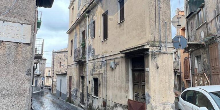 20251201104516-1005642-3