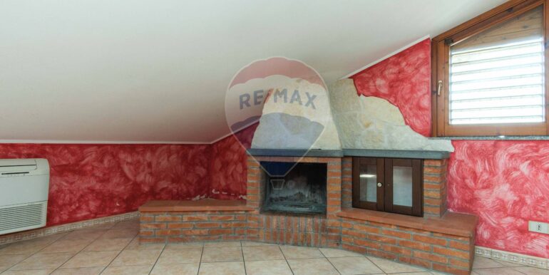 20251201114243-1005676-4