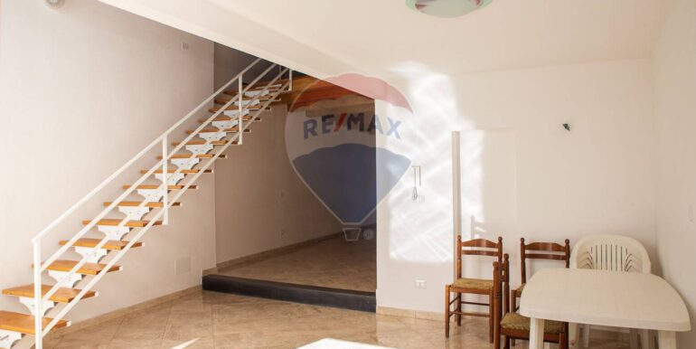 20251201122104-1005689-11