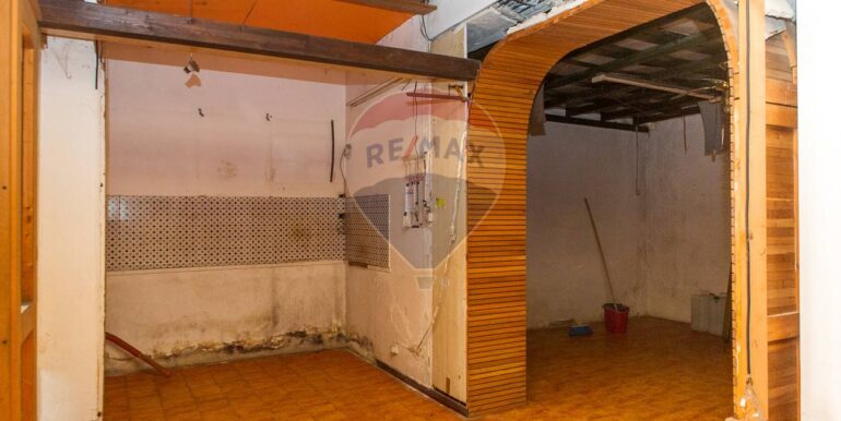 20251201123052-1001397-24