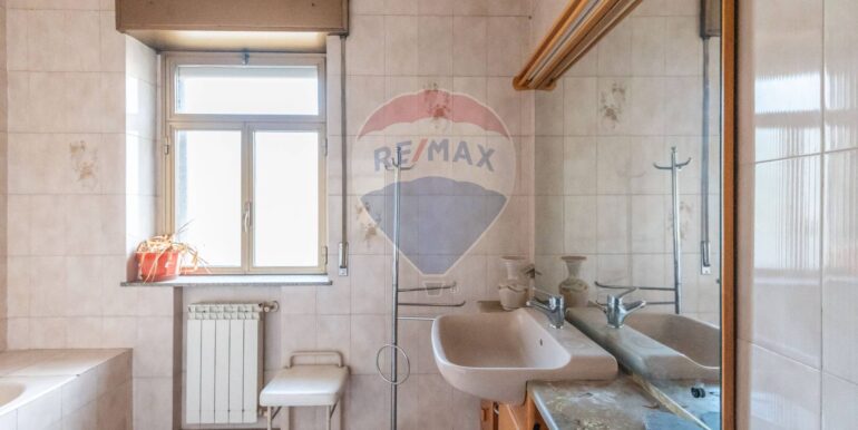 20251201152827-1000470-8