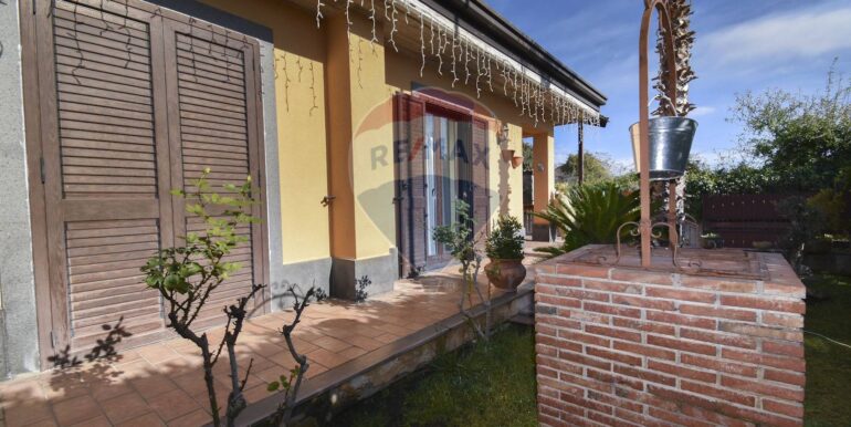 20251201183616-1005821-9