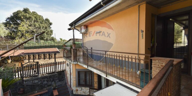 20251201183626-1005821-13