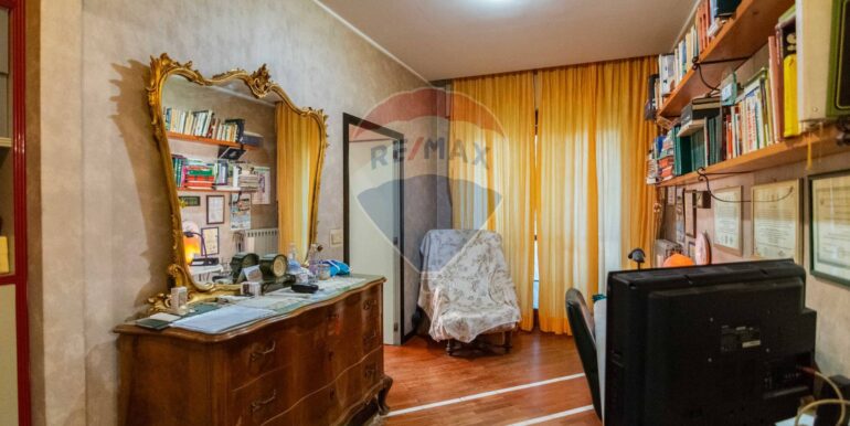 20251201201000-1005838-17