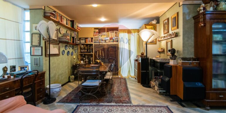 20251201201012-1005838-21