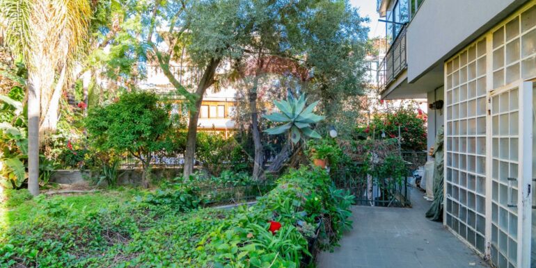 20251201201045-1005838-30