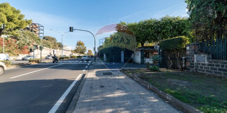 20251201222013-1000954-3