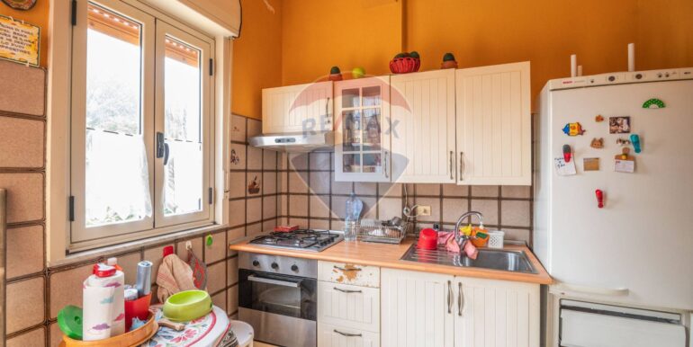 2025120194215-1005353-18