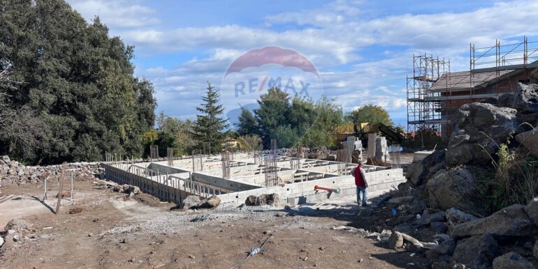 2025120194959-919296-99