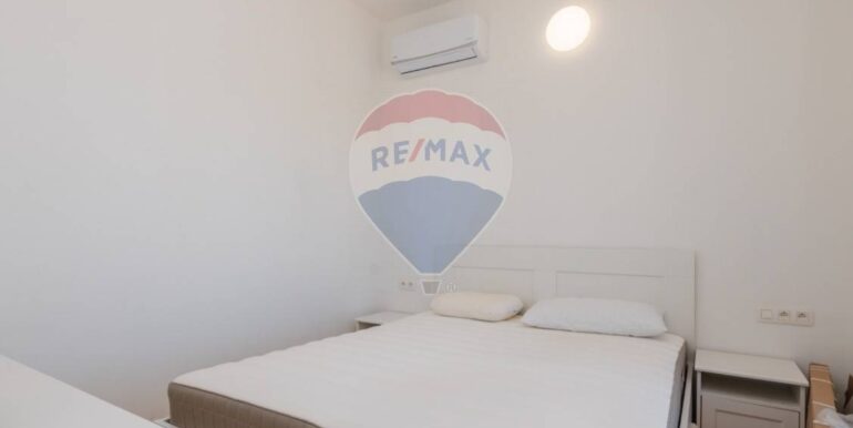 20251202114347-1005907-9