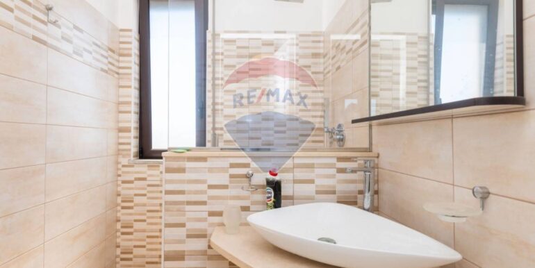 20251202120955-1005926-5