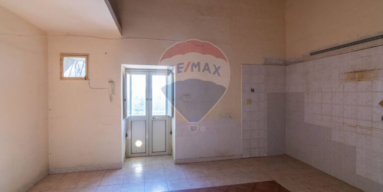 20251202171605-1000348-11