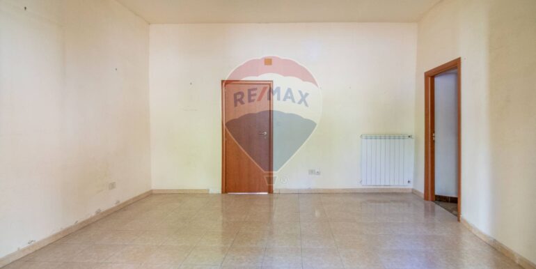 20251202171648-1000348-27