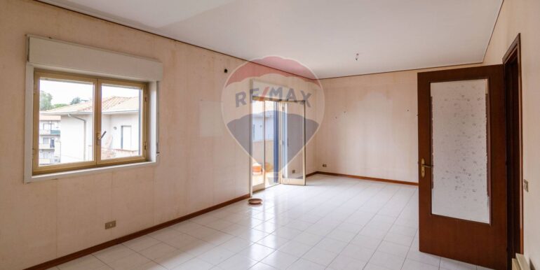 20251202180024-1006055-6