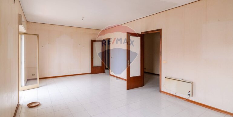 20251202180028-1006055-7