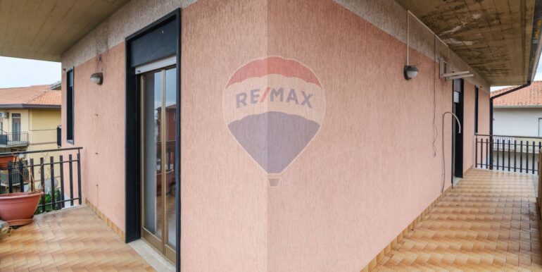 20251202180144-1006055-25