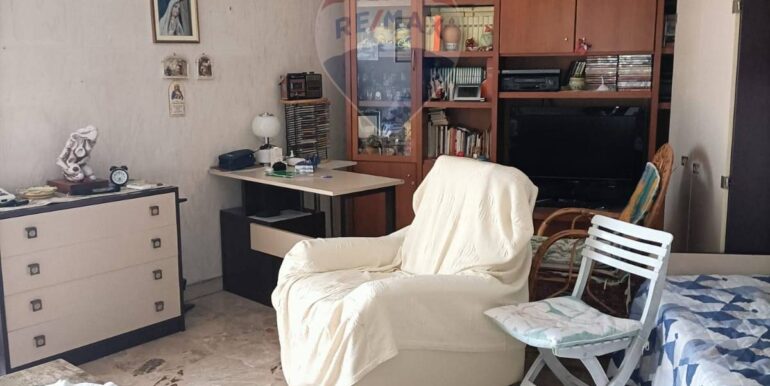 20251202190940-1000438-4