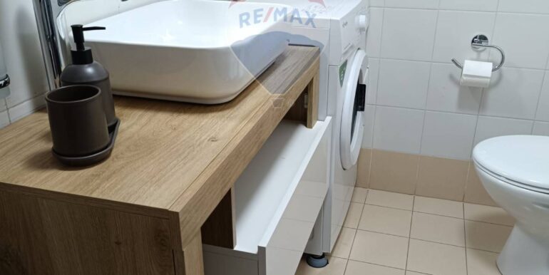 20251202194248-1006074-5