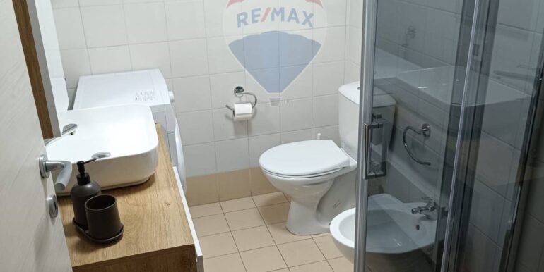 20251202194248-1006074-6