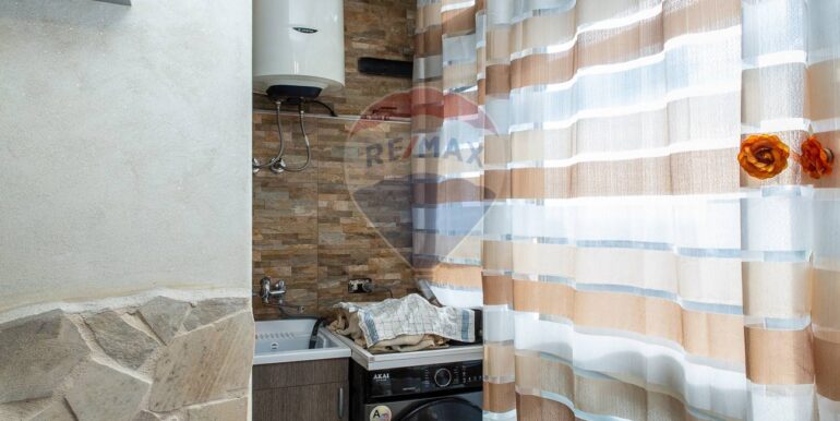 20251202195539-1006075-7