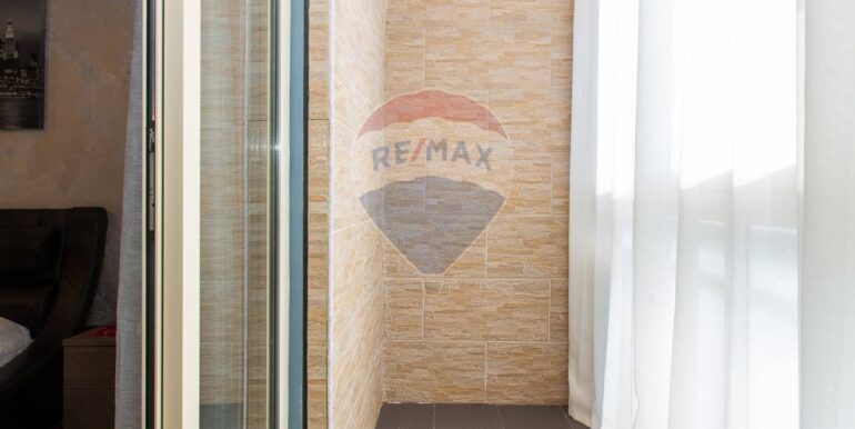 20251202195606-1006075-14