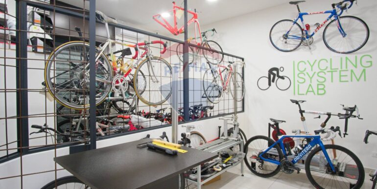 20251203104034-1006047-18