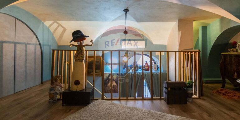 20251203112209-1006119-8