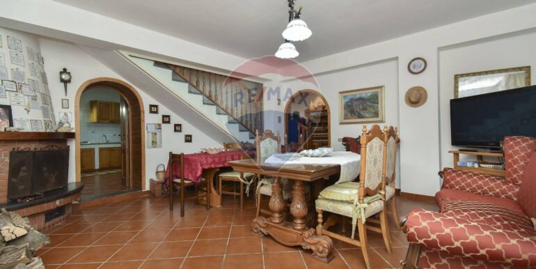 20251203175247-1006208-2