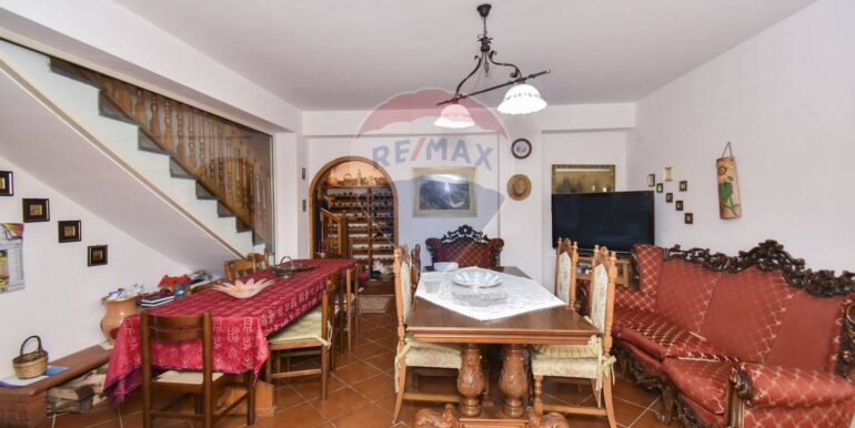 20251203175250-1006208-3