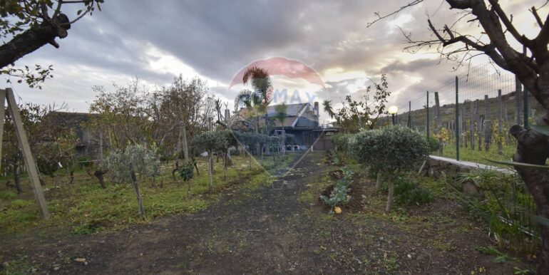 20251203175318-1006208-15