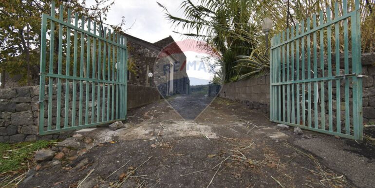 20251203175320-1006208-16