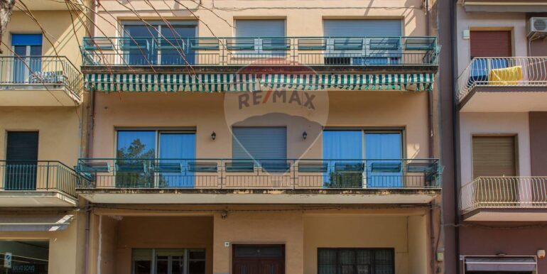 20251203184215-1006247-1