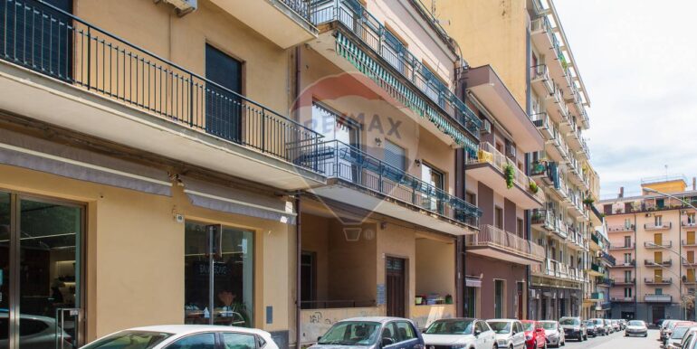 20251203184215-1006247-2