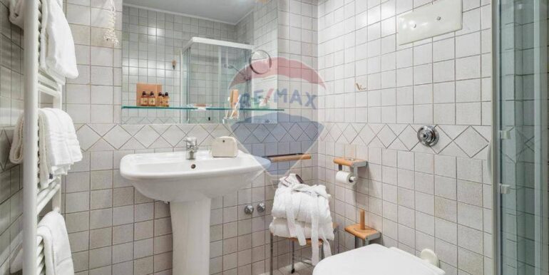 20251203191658-1006253-10