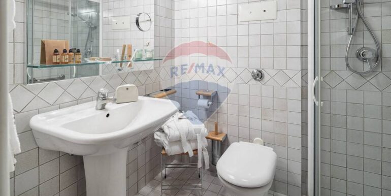 20251203191658-1006253-12