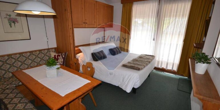 20251203191658-1006253-9