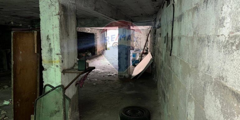 20251203193025-1006255-10