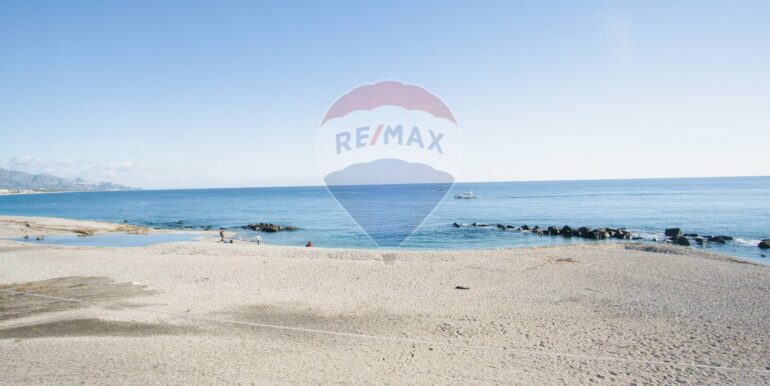 2025120344314-998786-44