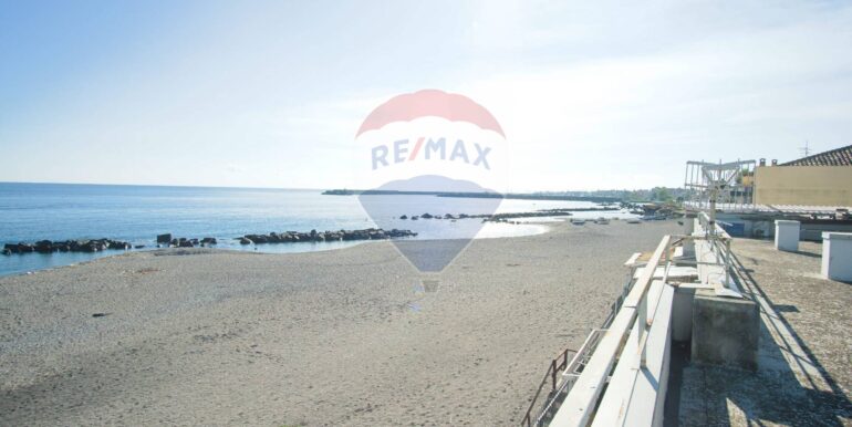 2025120344325-998786-47