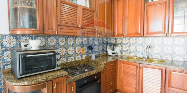 2025120344444-998786-70