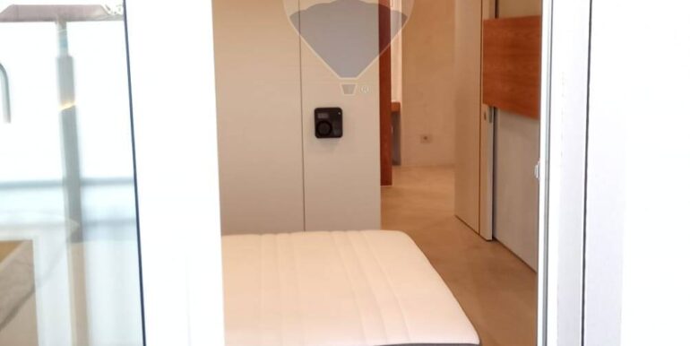 2025120385630-1006085-0