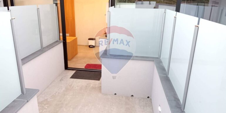 2025120385630-1006085-10