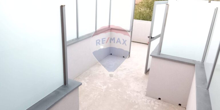 2025120385630-1006085-11