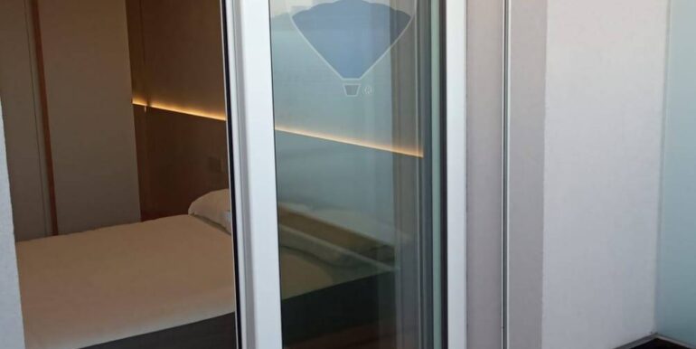 2025120385631-1006085-25