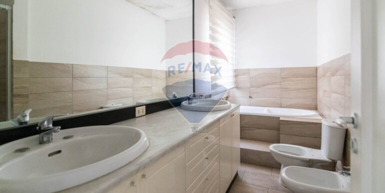 2025120394532-1003403-10