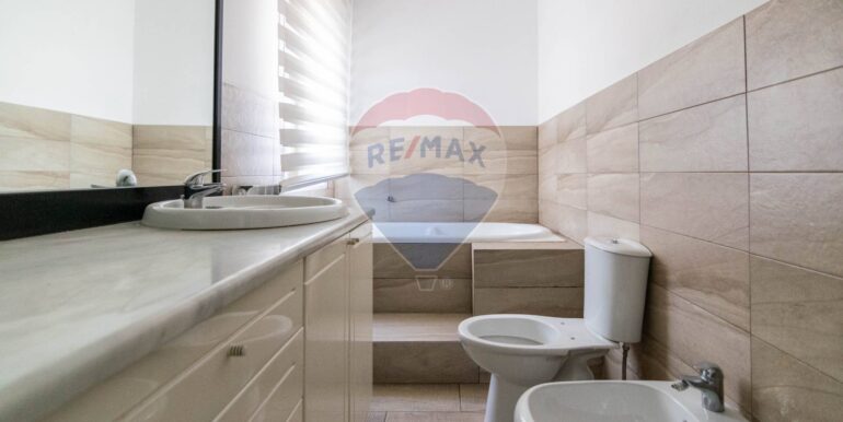 2025120394535-1003403-11