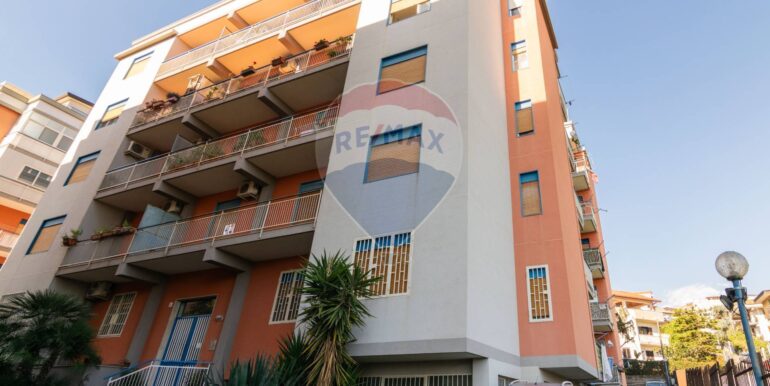 2025120394648-1003403-37