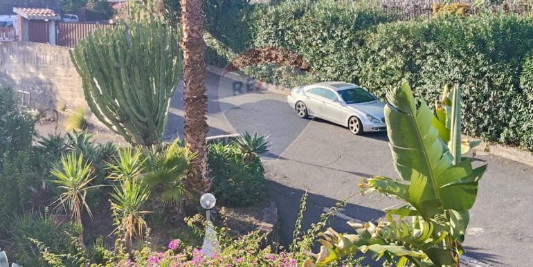 20251204100820-1006265-10