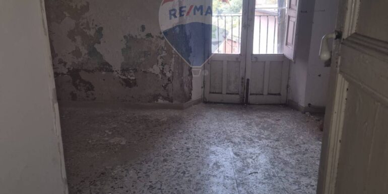 20251204114349-1006328-8