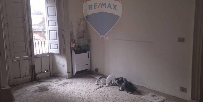 20251204114357-1006328-11